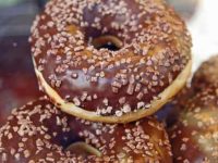 狗狗吃了我的甜甜圈怎么办?甜甜圈对狗有害吗?