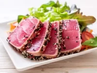 狗狗可以吃金枪鱼吗?吃多了会中毒吗?