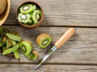 狗狗可以吃猕猴桃吗?猕猴桃的营养价值有哪些?