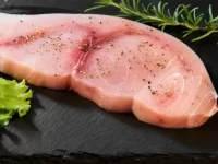 狗可以吃剑鱼吗?剑鱼对狗狗有害吗?